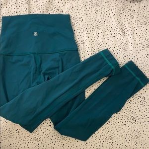Lululemon High Waisted Wunder Under Crop Leggings